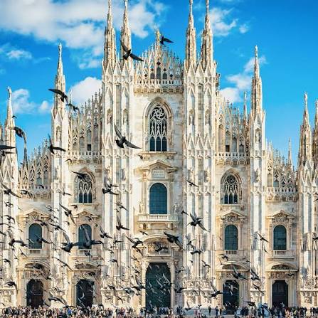 Duomo di Milano: Milan Cathedral History, Sacred Relics & Rooftop